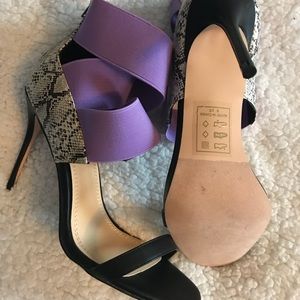 Never been worn! Black and purple Sophia Lee heel